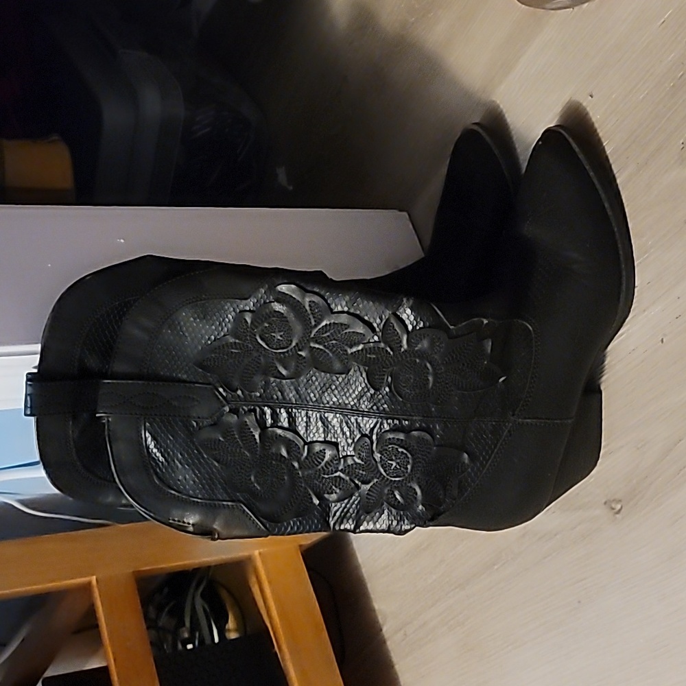 Black Cowgirl Boots